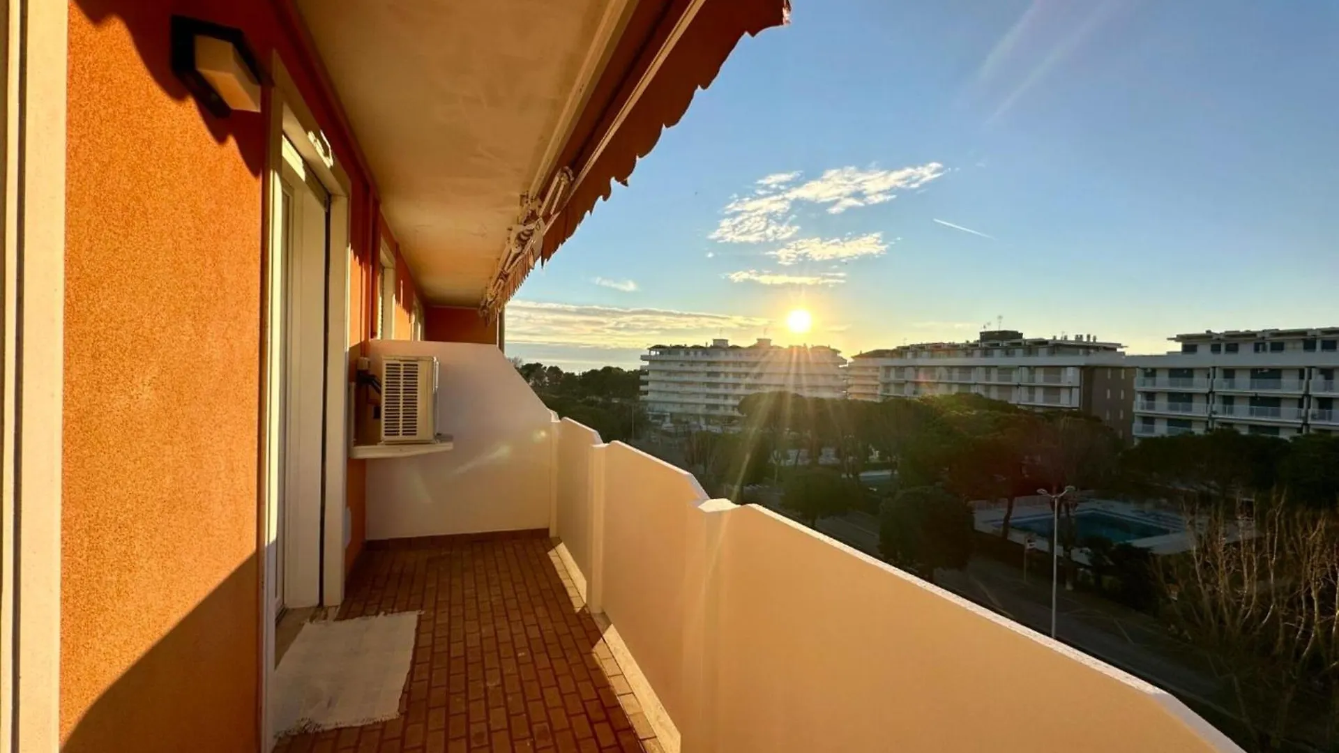 Lovely Apartment With Terrace بورتو سانتا مارغريتا دي كاورل